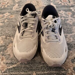 Brooks Women’s Adrenaline GTS 23